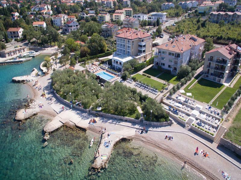 Luxury Mande Villa *