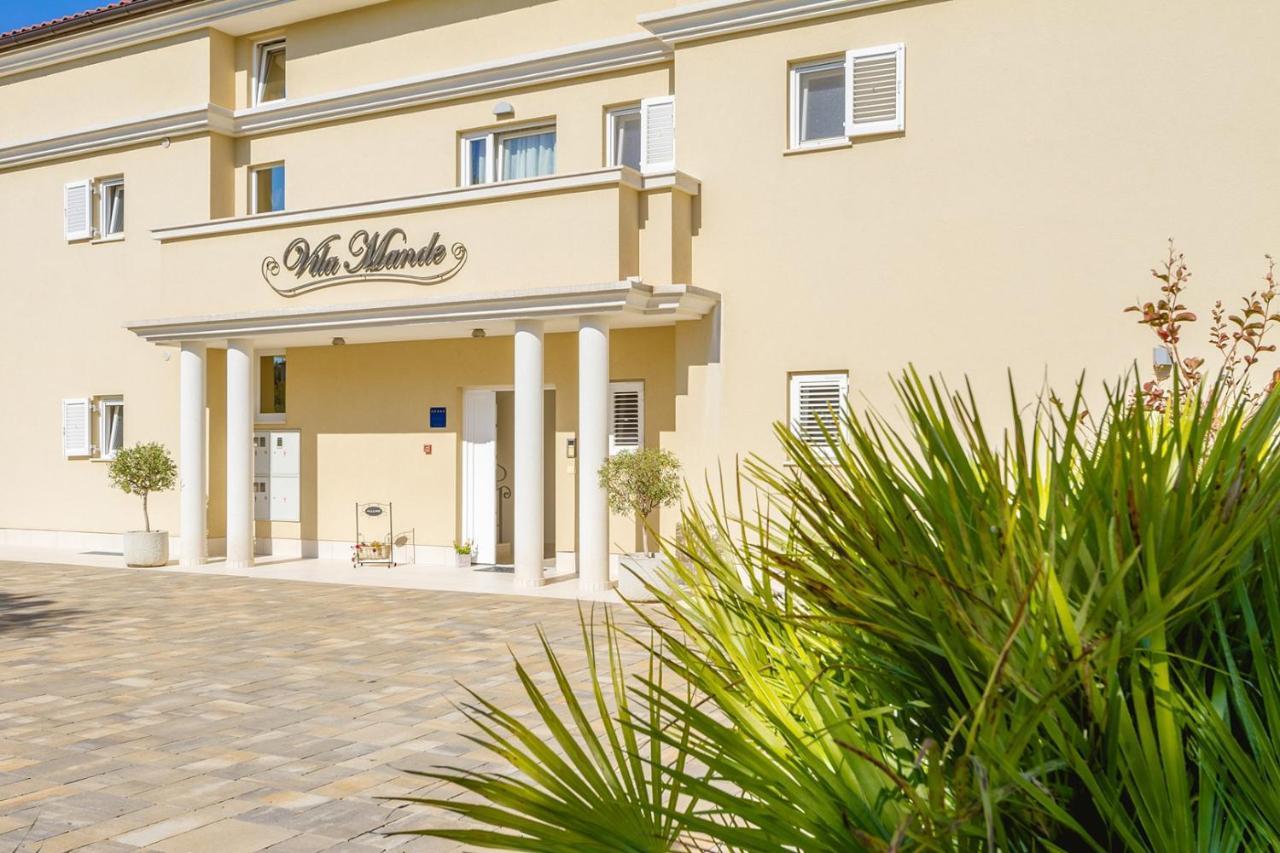 Villa Luxury Mande