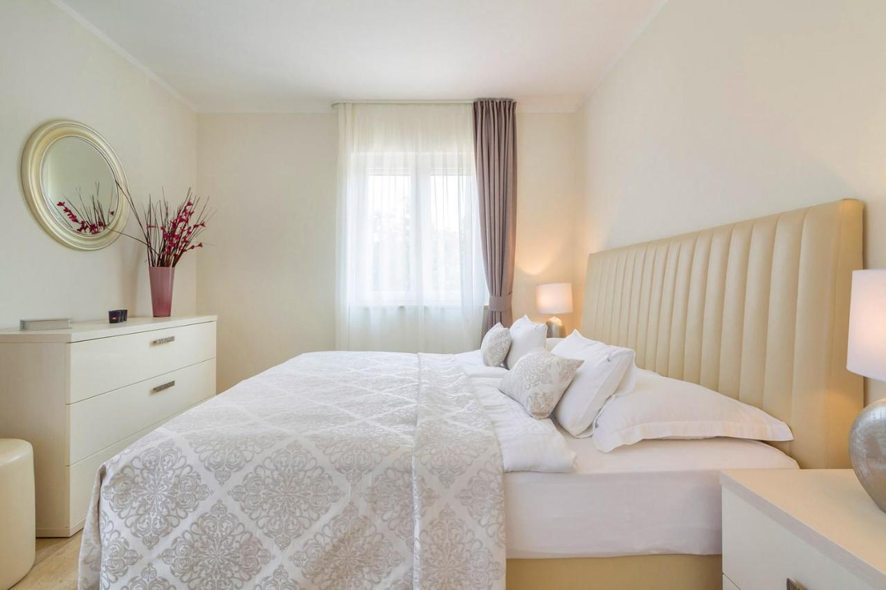 Villa Luxury Mande *