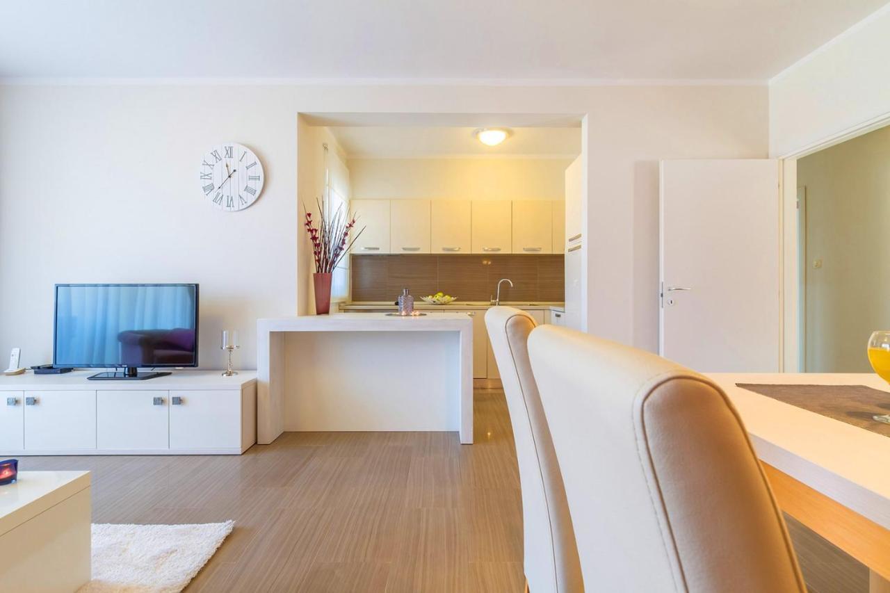 Luxury Mande