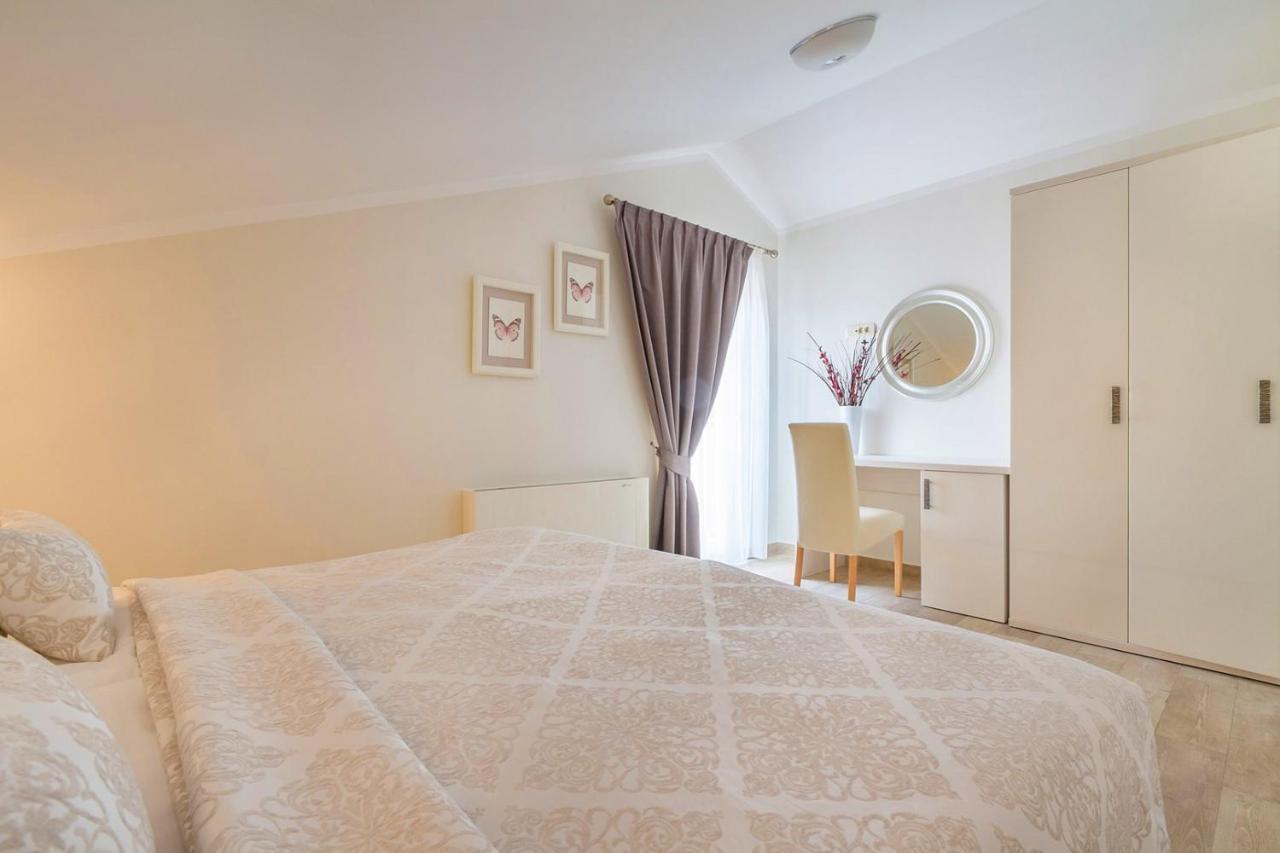 Villa Luxury Mande *